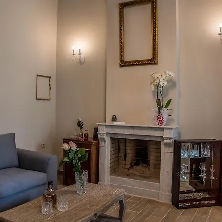 Kyria Boutique House Апарт-отель Афины