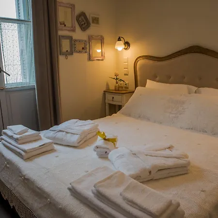 Kyria Boutique House