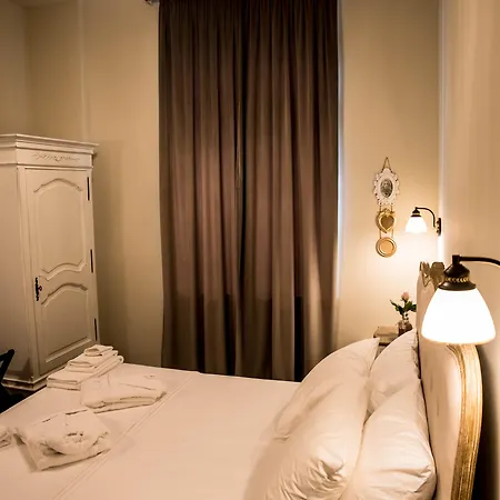 Kyria Boutique House Апарт-отель Афины