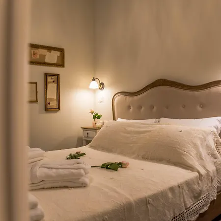 Апарт-отель Kyria Boutique House Афины