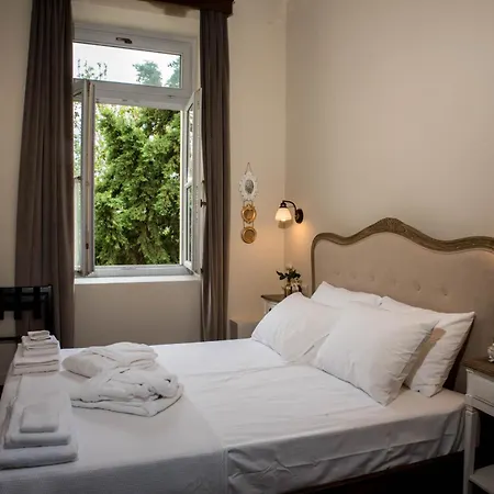 Kyria Boutique House