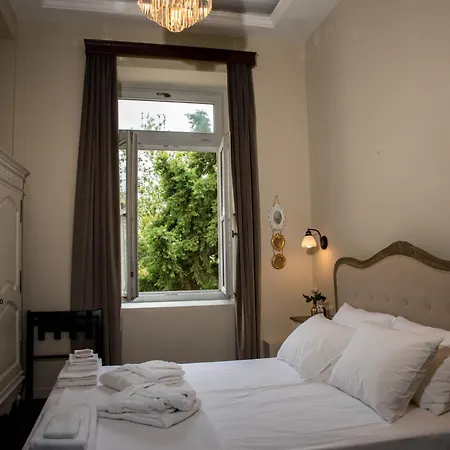Kyria Boutique House